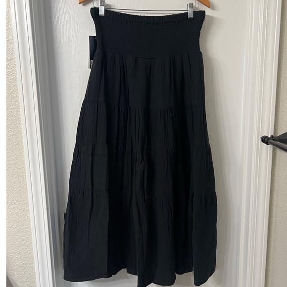 DKNY Women's Cotton Smocked-Waist Tiered Maxi Skirt  in Black Size Large - Picture 8 of 10
